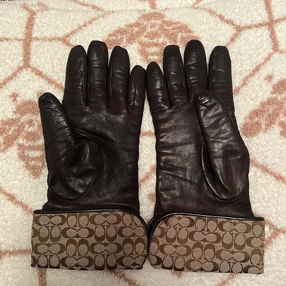 Coach leather gloves